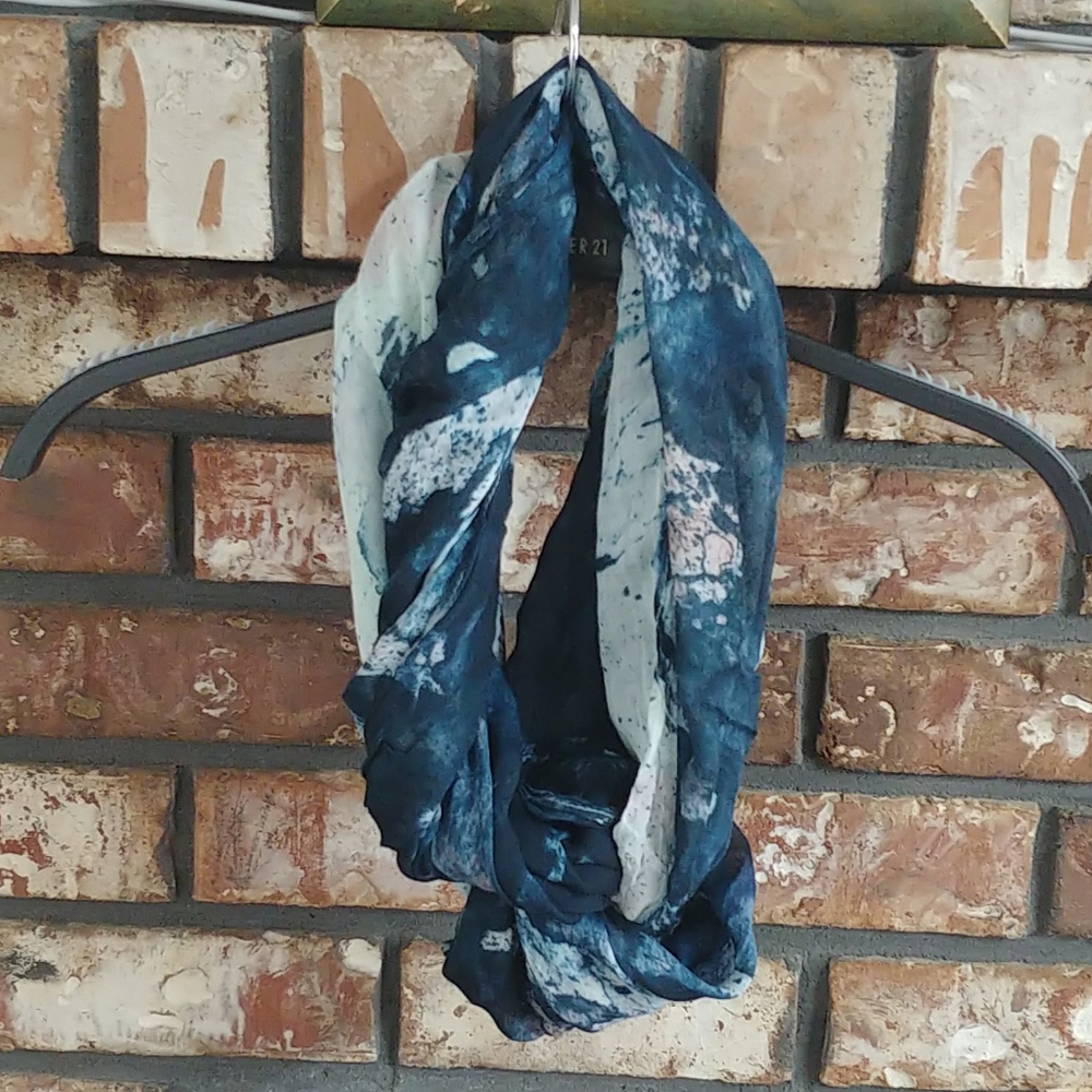 Front Row Society Infinity Scarf